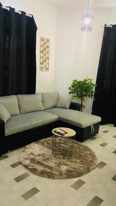 Urban Zen Appart Spacieux Studio Atypique Avec Bain A Remous Proche De Tout بوانت-آه-بيتر المظهر الخارجي الصورة